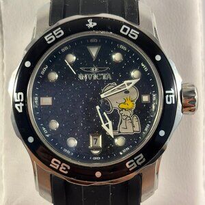 INVICTA 24939 SNOOPY Limited Edition Watch
